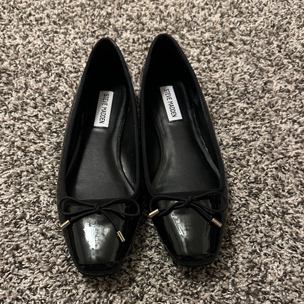 Steve Madden Black Patent Square-Toe Ballet Flats with Bow